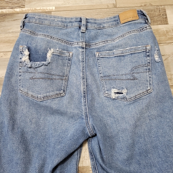 6 American Eagle Mom Straight Jean - Picture 5 of 9